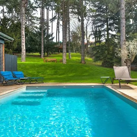 La Maison De Karen Chocolat Bed & Breakfast Limonest